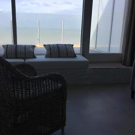 Penthouse Seafront *