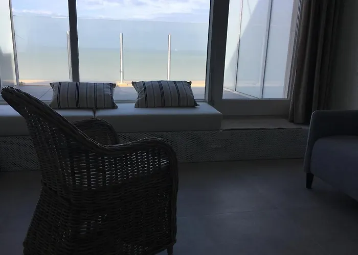 Penthouse Seafront *